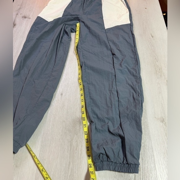 NWT Fabletics Jaylee Colorblock Track Pant, Storm Cloud Multi, Size Small - Picture 11 of 11